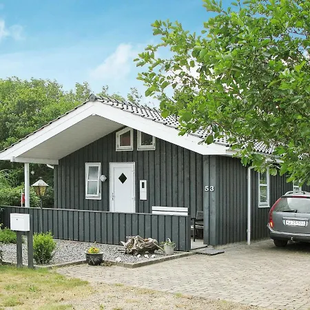 Two-bedroom Holiday In 6 Semesterbostad *
