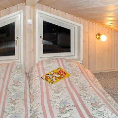 Two-bedroom Holiday In 6 * Vinderup