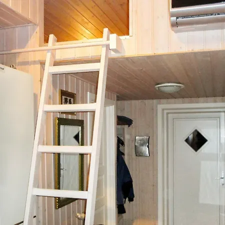 Two-bedroom Holiday In 6 *